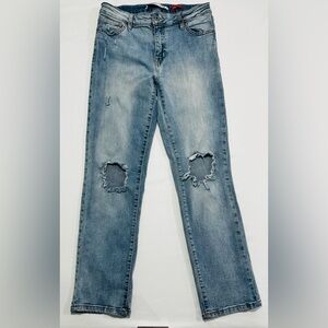 Celebrity Pink The Bestie Distressed Jeans   
Size: 9/29